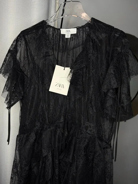 NWT Zara Woman Bloggers Fav LIMITED EDITION LACE MIDI DRESS Black Size M Medium - Picture 12 of 12